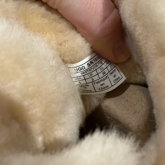 Women’s UGG Boots - NEW - Picture 3 of 5